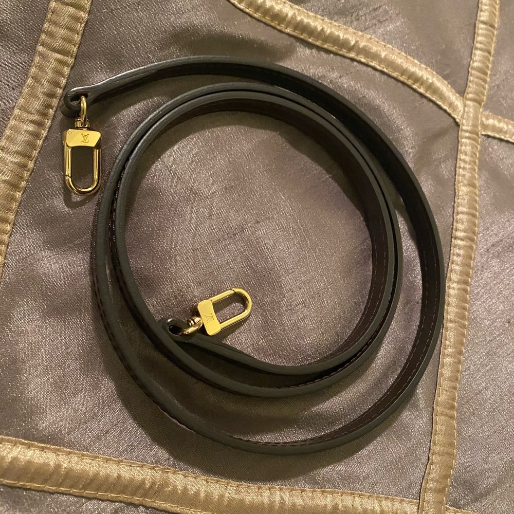 💯 authentic Louis Vuitton EVA strap - LIKE NEW!